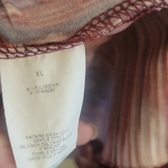 Ava & Grace SzXL Pink and Brown Patterned ruffle scoop neck top 3/4 angel sleeve - Picture 4 of 5